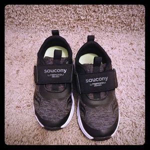EUC. Only worn twice Saucony kids sneaker!